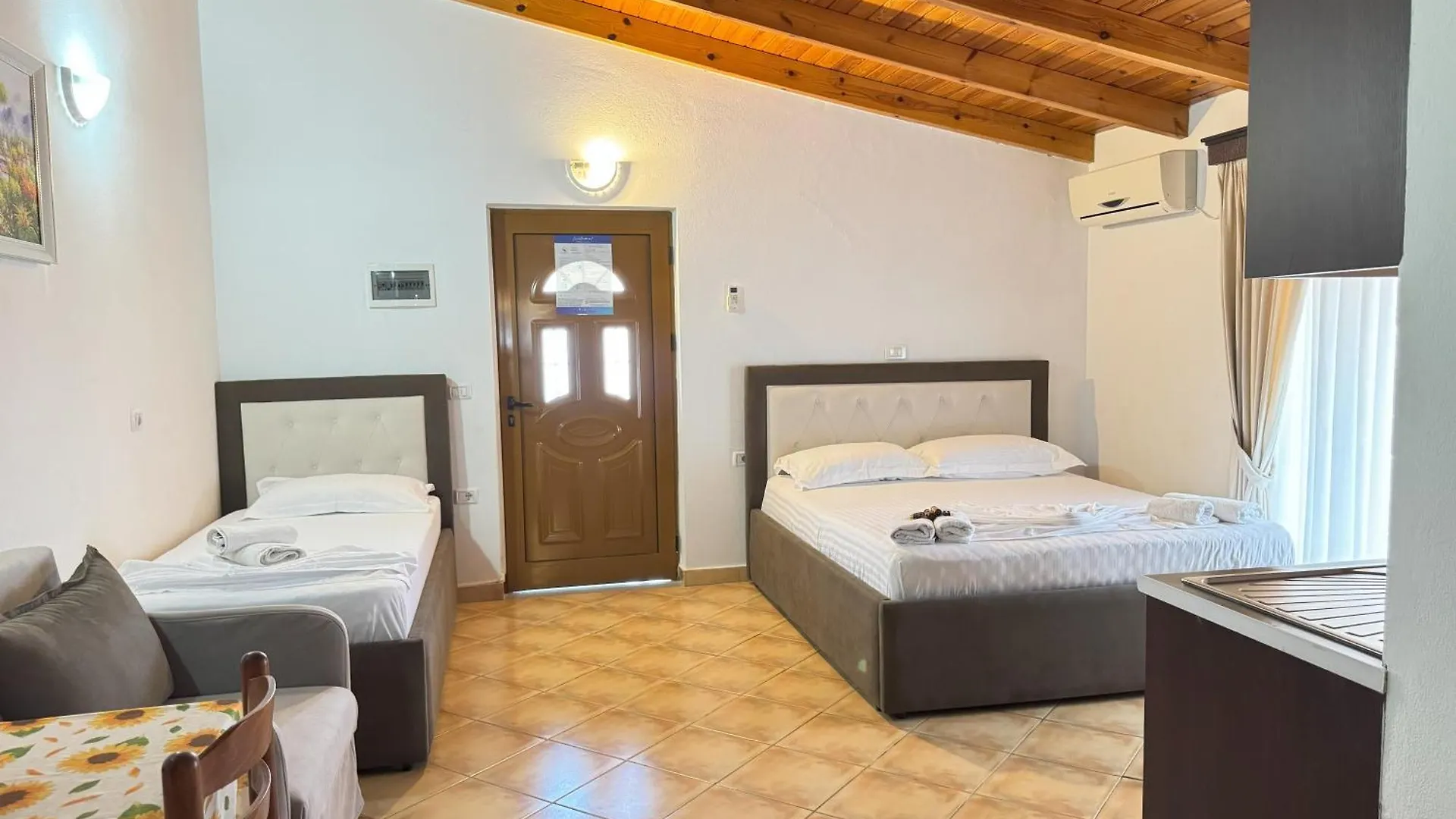 Apartment Garden Villa Veli Ksamil
